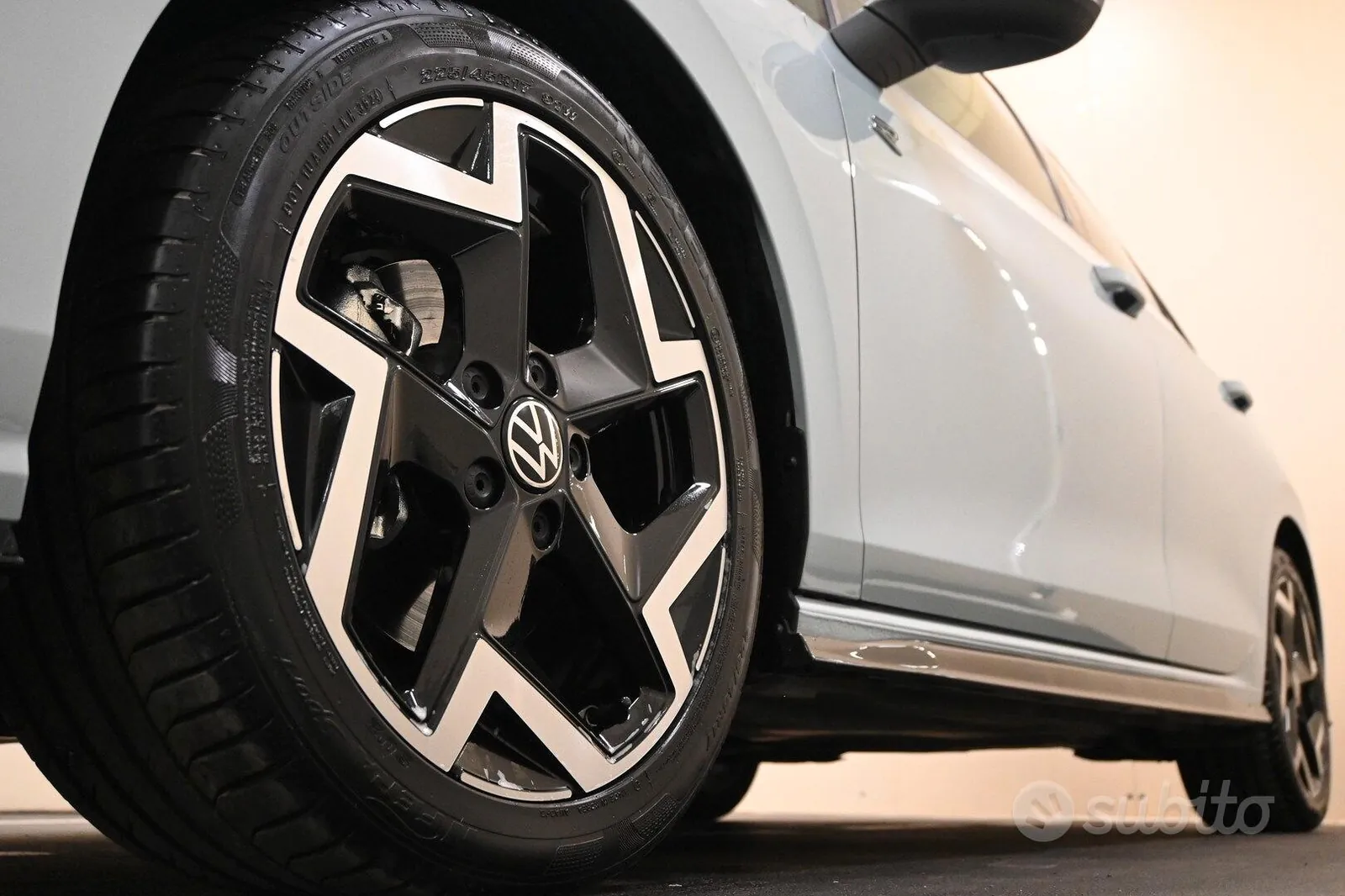 Volkswagen Golf 2025 photo 4