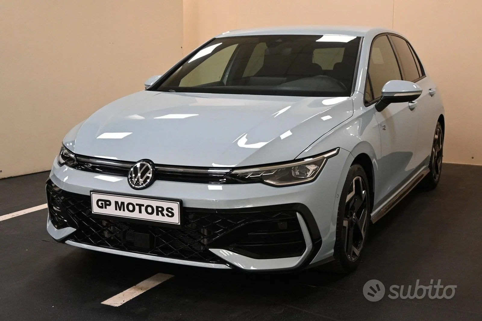 Volkswagen Golf 2025 photo 2