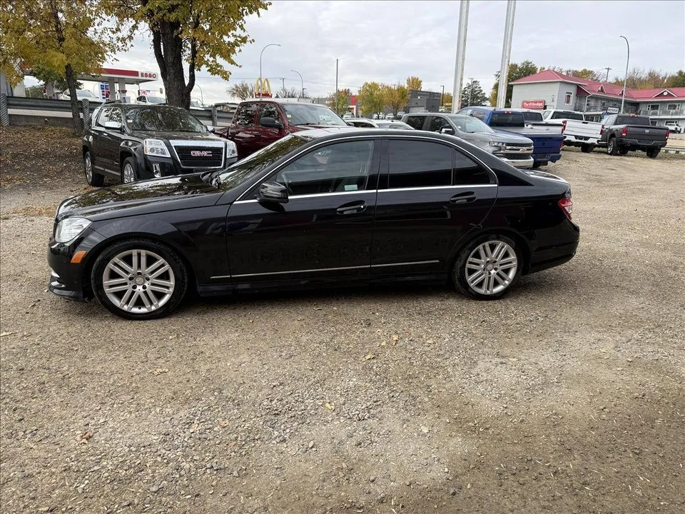 Mercedes-Benz C-Class 2011 photo 3