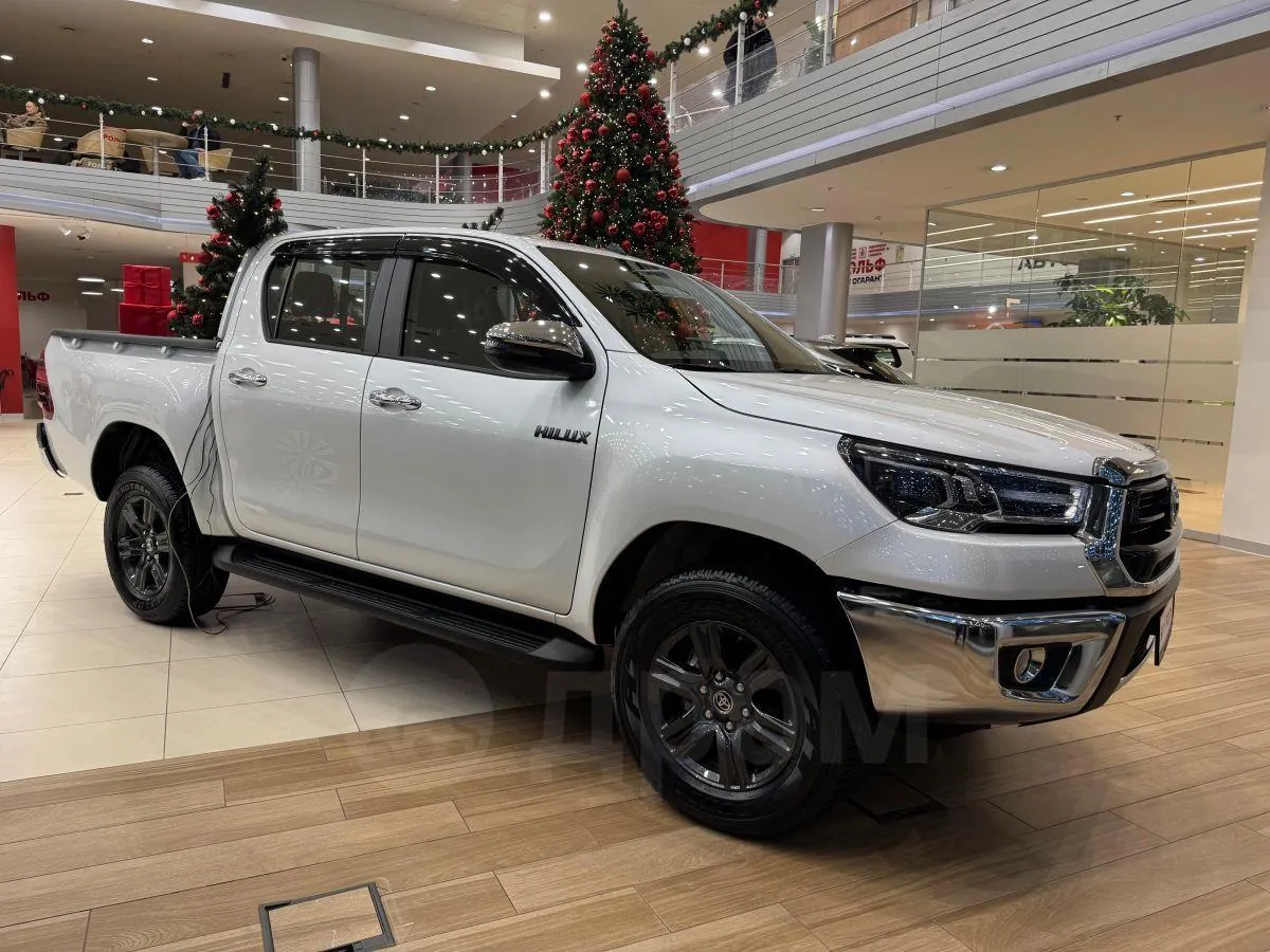 Toyota Hilux 2024 photo 3