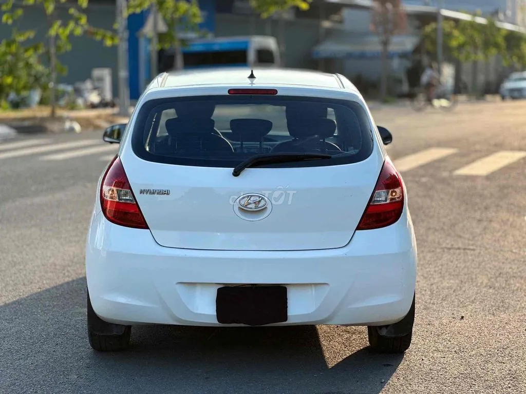 Hyundai I20 2011 photo 2