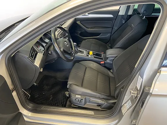 Volkswagen Passat Alltrack 2017 photo 2