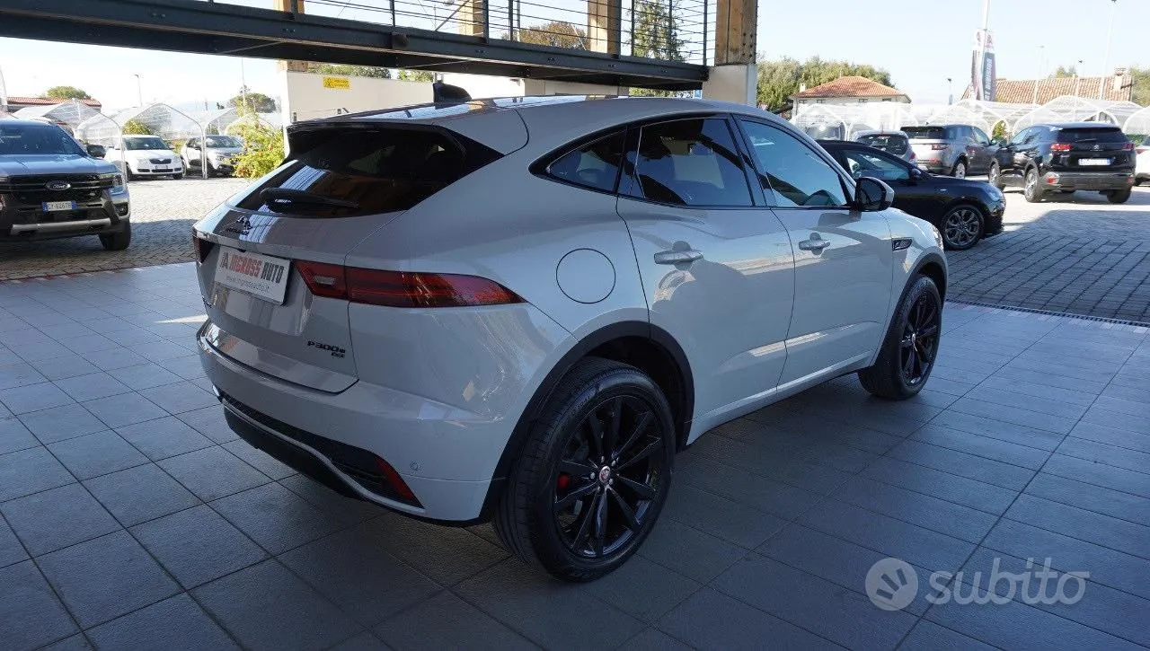 Jaguar E-Pace 2022 photo 5