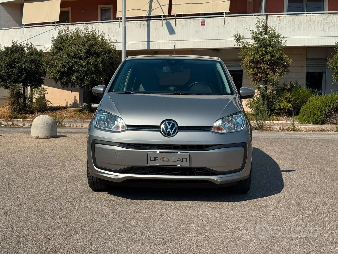 Volkswagen Up 2021 photo 2