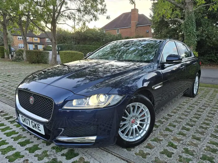 Jaguar Xf 2017 photo 3