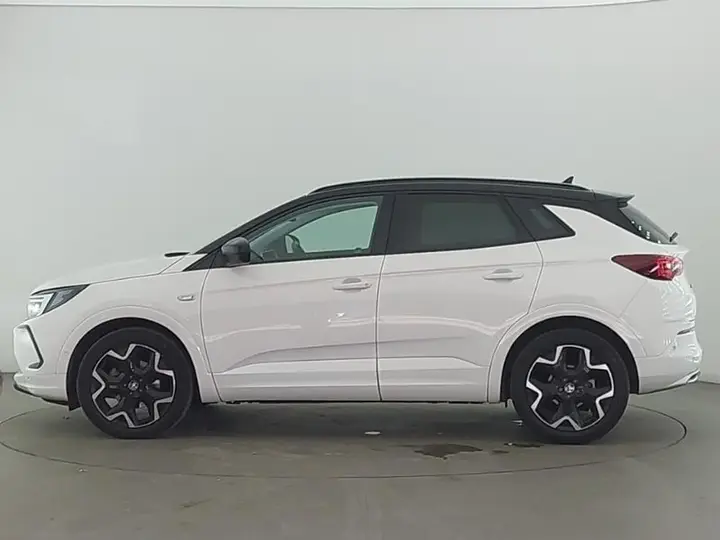 Vauxhall Grandland 2023 photo 4
