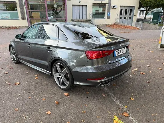 Audi A3 2016 photo 2