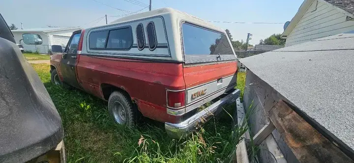 GMC Sierra 1500 1985 photo 3