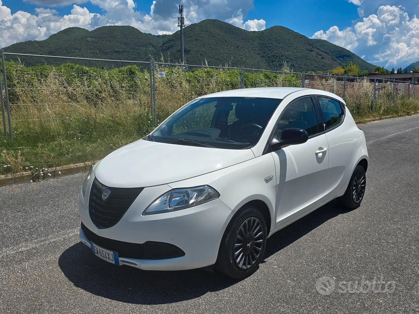 Lancia Ypsilon