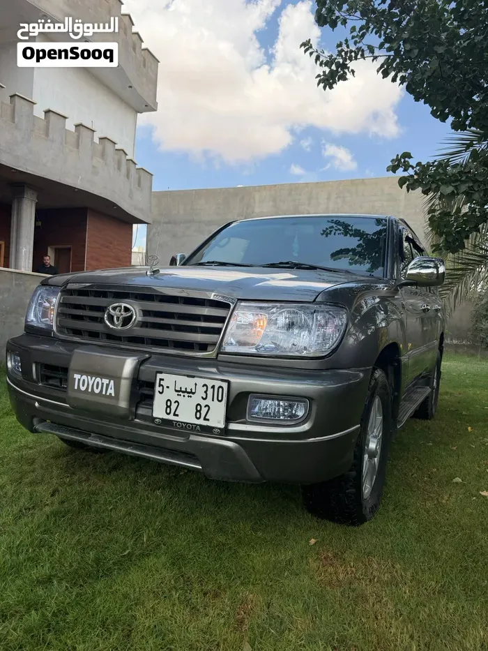 Toyota Land Cruiser