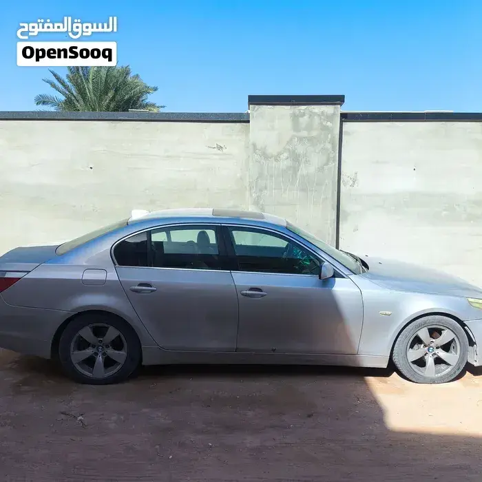 BMW 5 Series 2006 photo 2
