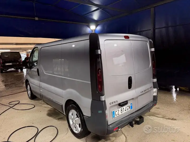 Opel Vivaro 2006 photo 5