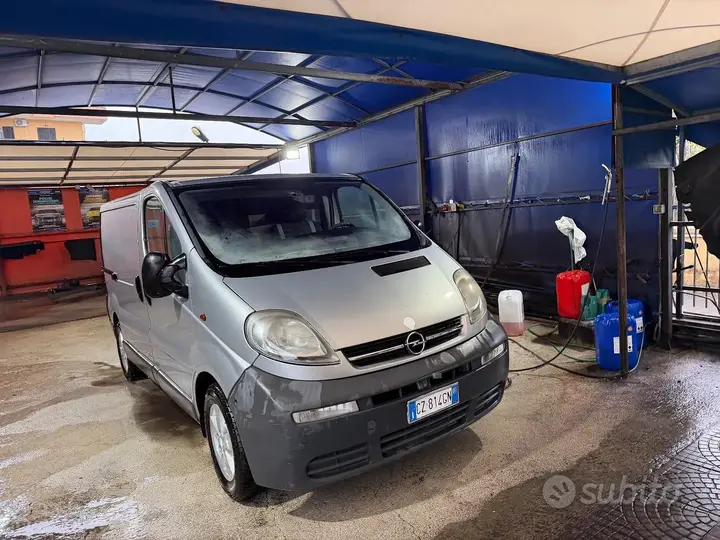 Opel Vivaro 2006 photo 2