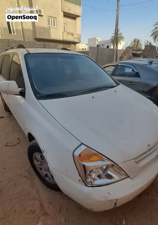 Kia Sedona 2009 photo 2