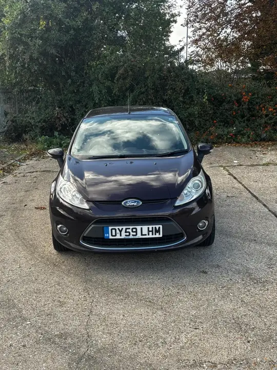 Ford Fiesta 2009 photo 2