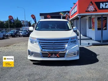 Nissan Elgrand 2015 photo 3