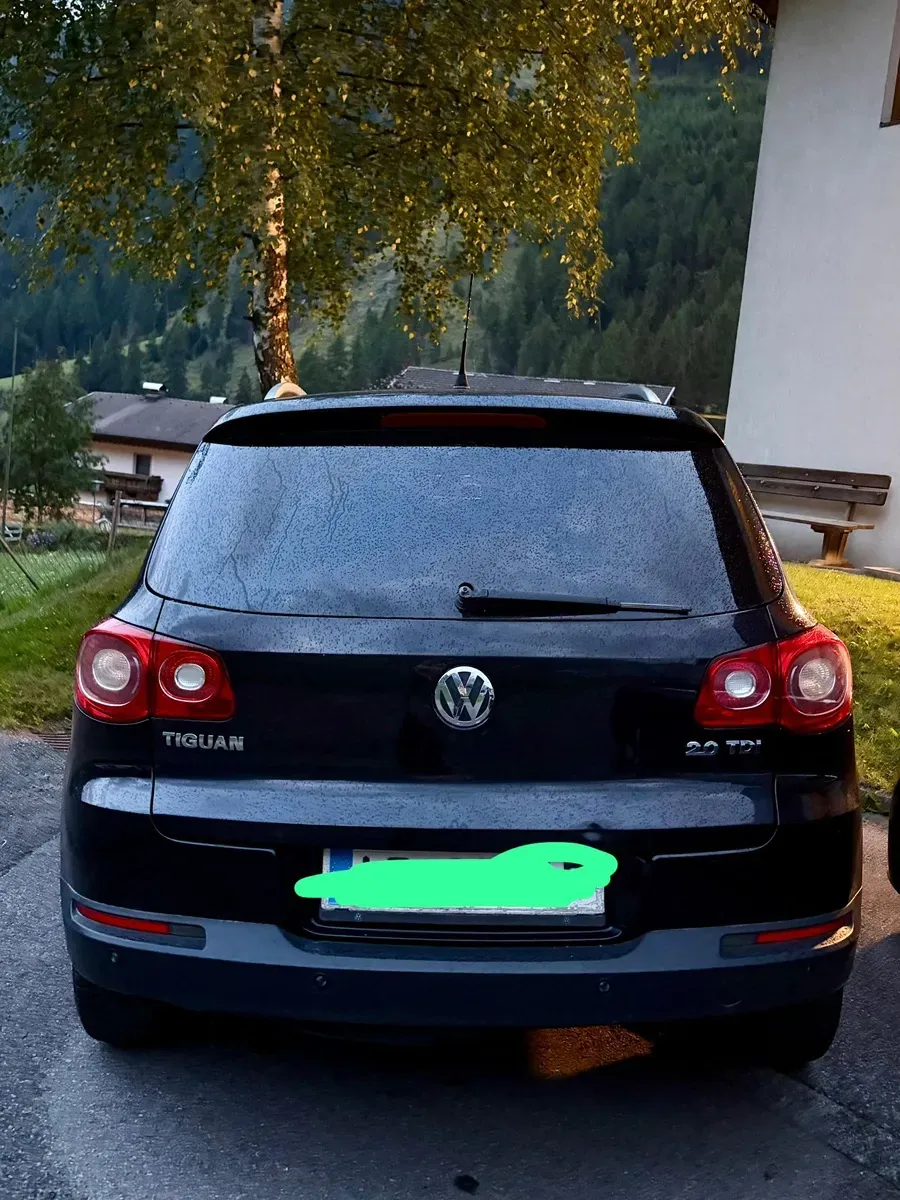 Volkswagen Tiguan 2010 photo 2