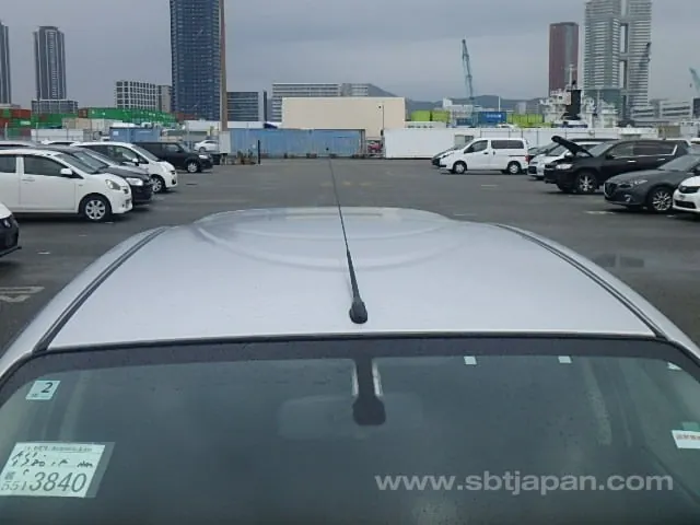 Nissan March 2014 photo 5
