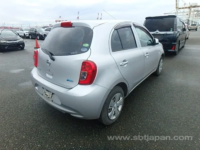 Nissan March 2014 photo 4