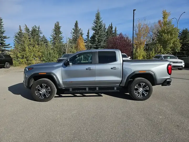GMC Canyon 2024 photo 2