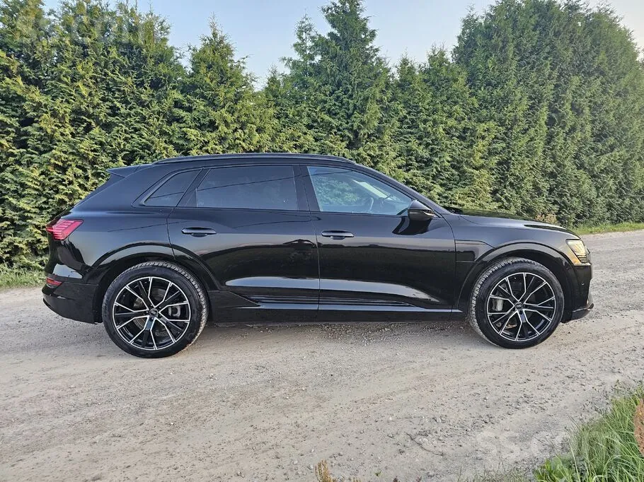 Audi E-Tron 2020 photo 2