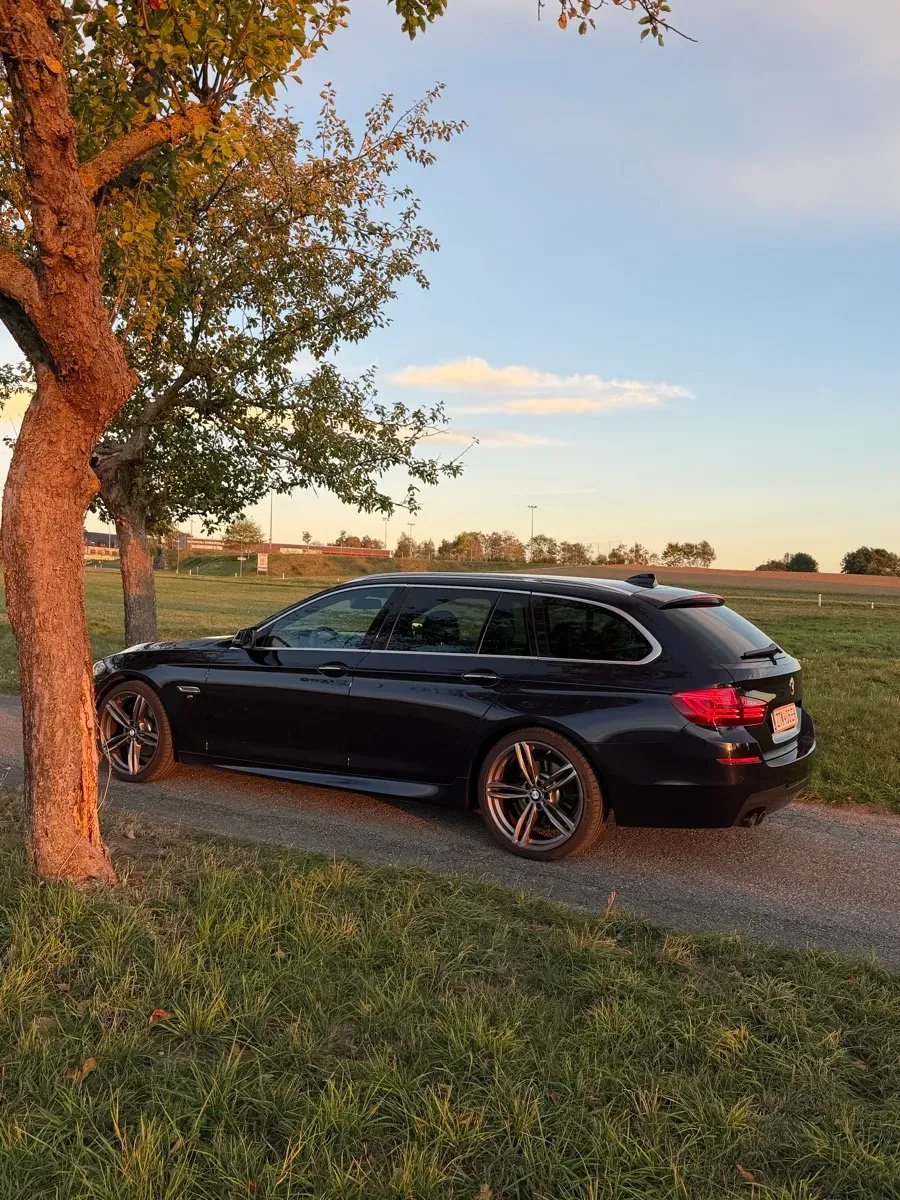 BMW 5 Series 2015 photo 2