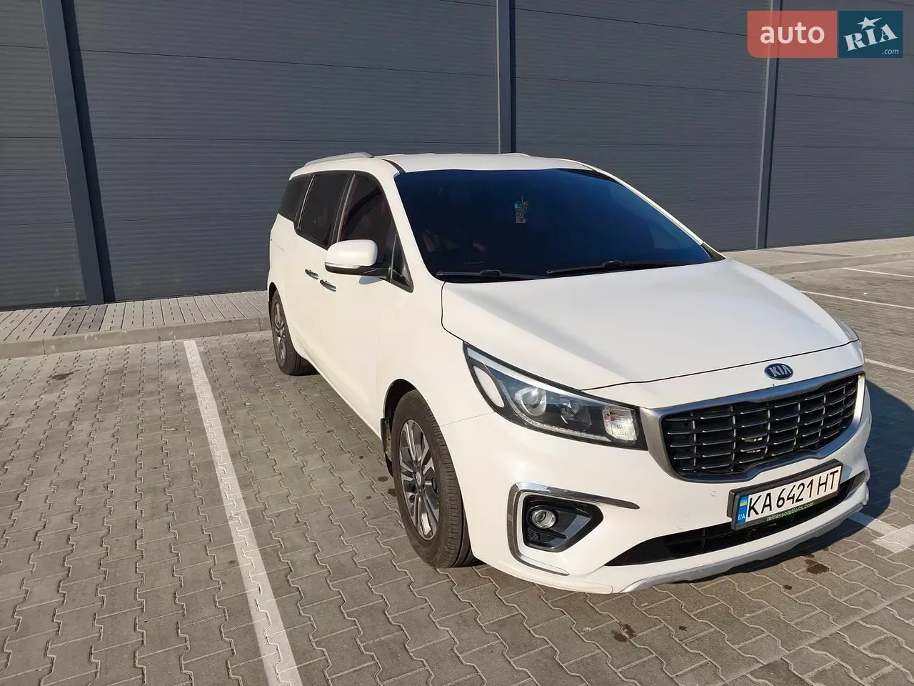 Kia Carnival 2018 photo 2