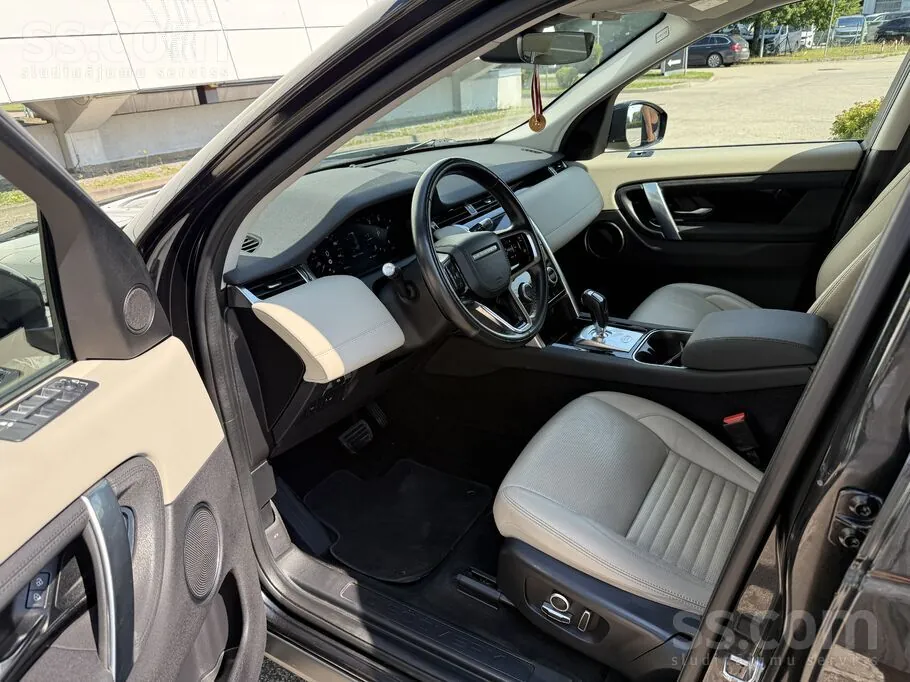 Land Rover Discovery Sport 2021 photo 5