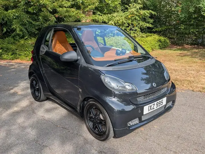 Smart Fortwo 2011 photo 2