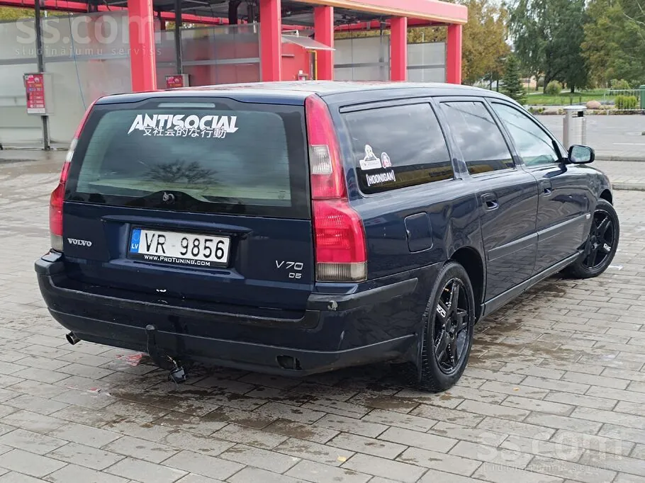 Volvo V70 2004 photo 3