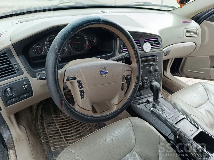 Volvo V70 2004 photo 5