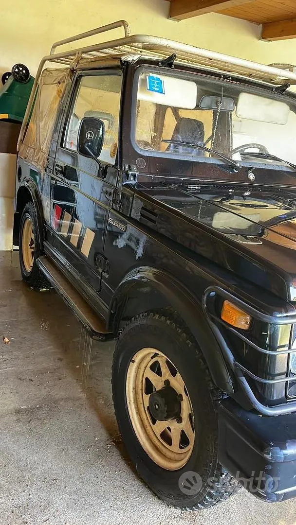 Suzuki Sj400