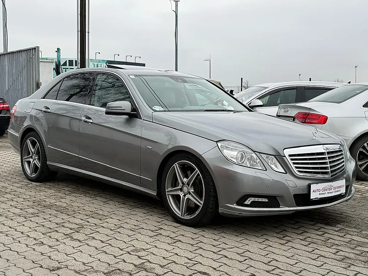 Mercedes-Benz E-Class 2009 photo 3