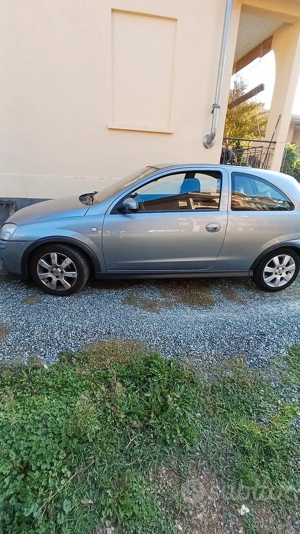 Opel Corsa 2005 photo 2
