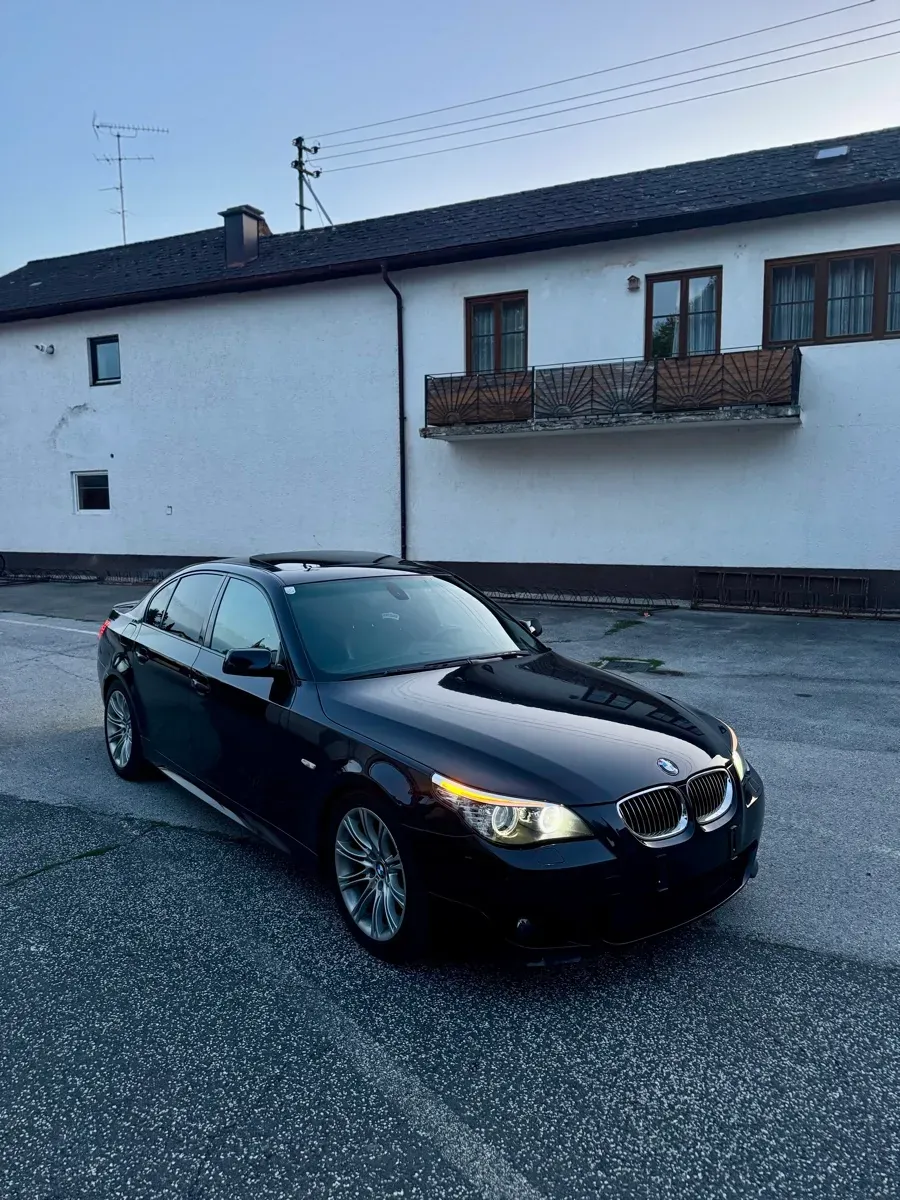 BMW 5 Series 2008 photo 2