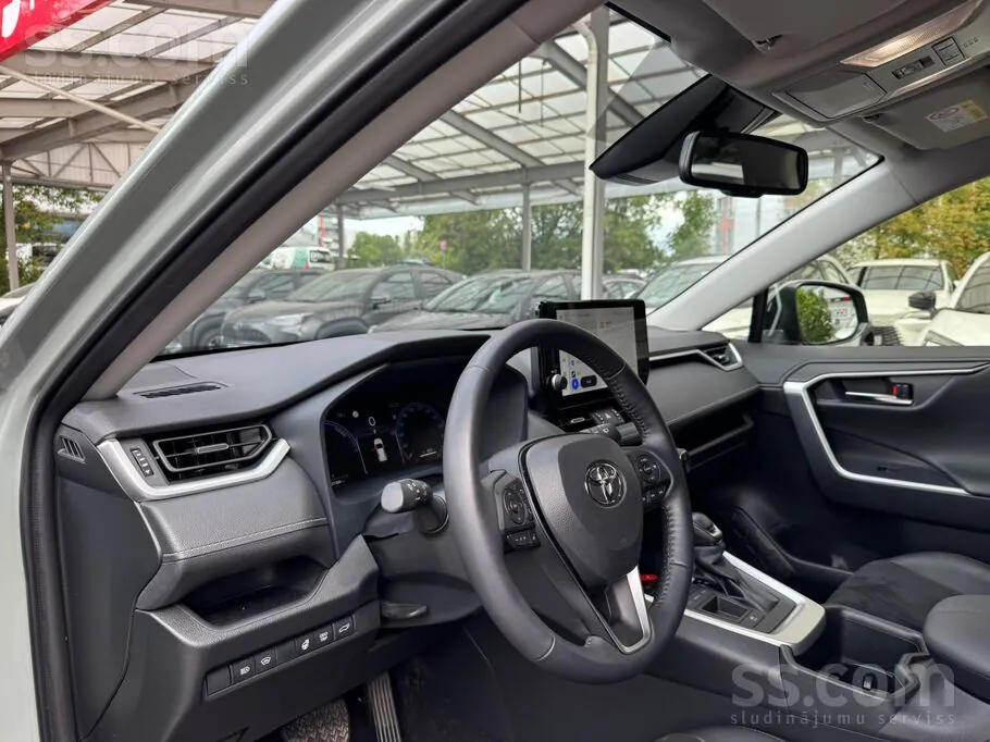 Toyota Rav4 2025 photo 5