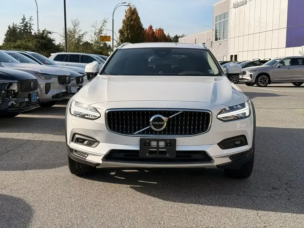 Volvo V90 2022 photo 2