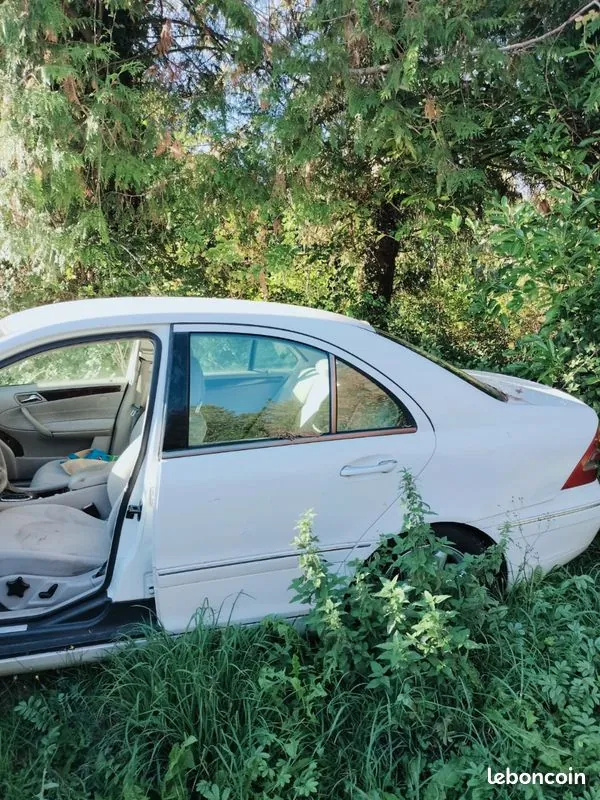 Mercedes-Benz C-Class 2000 photo 3