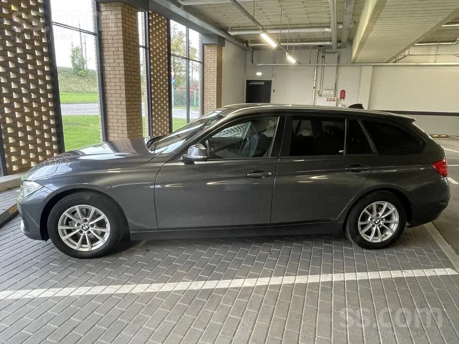 BMW 318 2013 photo 4