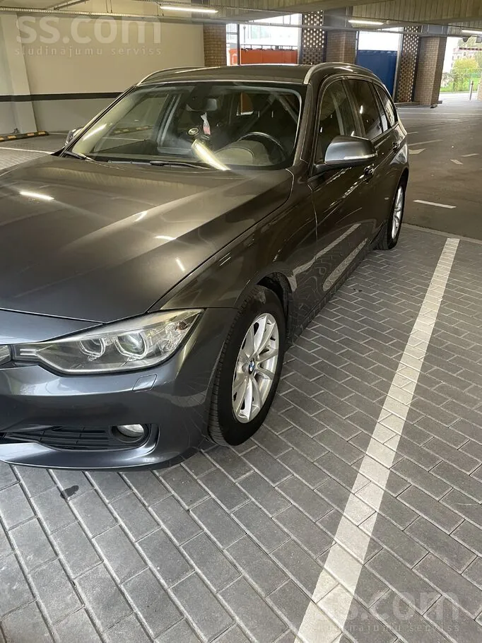 BMW 318 2013 photo 3