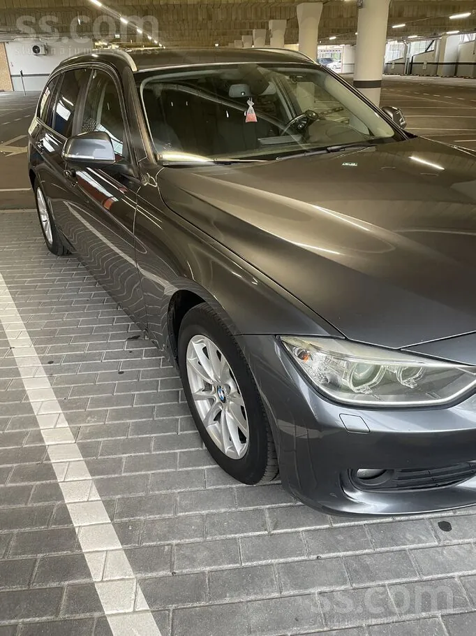 BMW 318 2013 photo 2