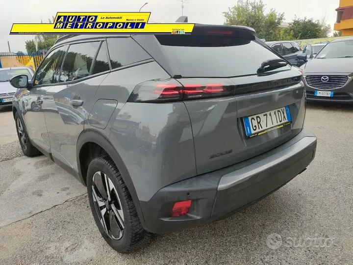 Peugeot 2008 2023 photo 4