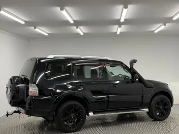 Mitsubishi Pajero 2014 photo 4