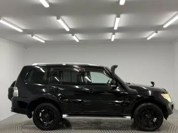 Mitsubishi Pajero 2014 photo 3