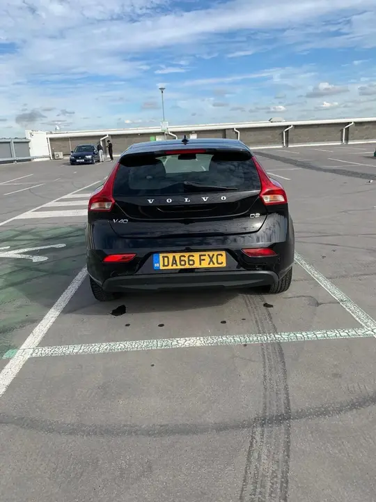 Volvo V40 2016 photo 2