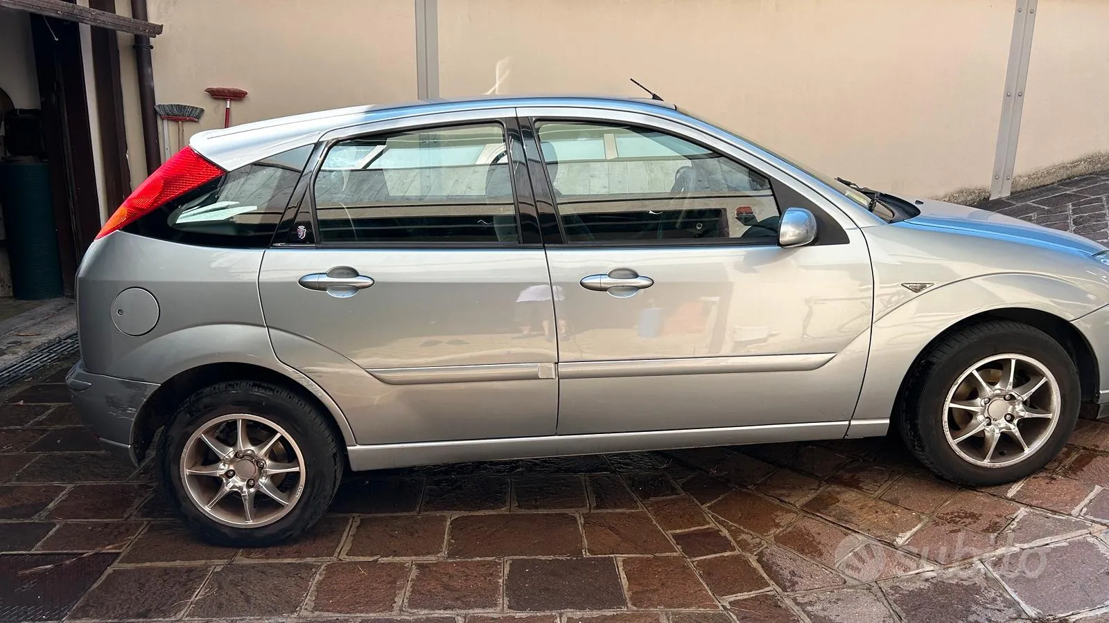 Ford Focus 2004 photo 3