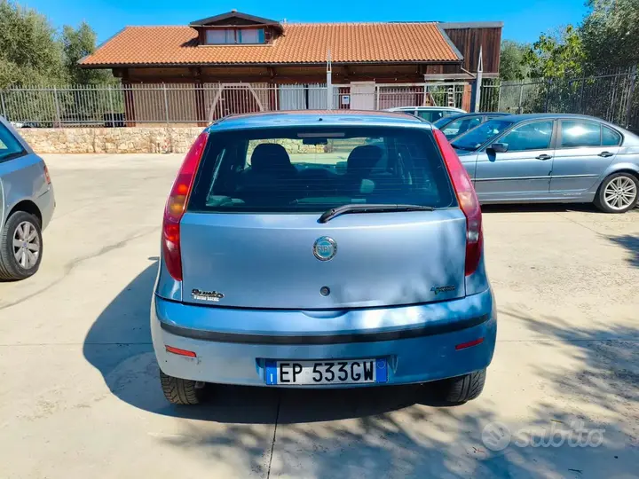 Fiat Punto 2009 photo 3