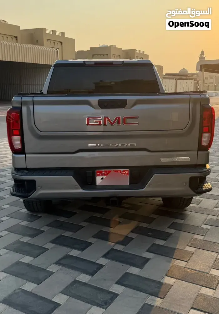 GMC Sierra 2025 photo 2