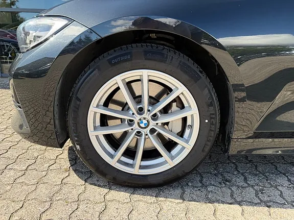 BMW 330I 2020 photo 4