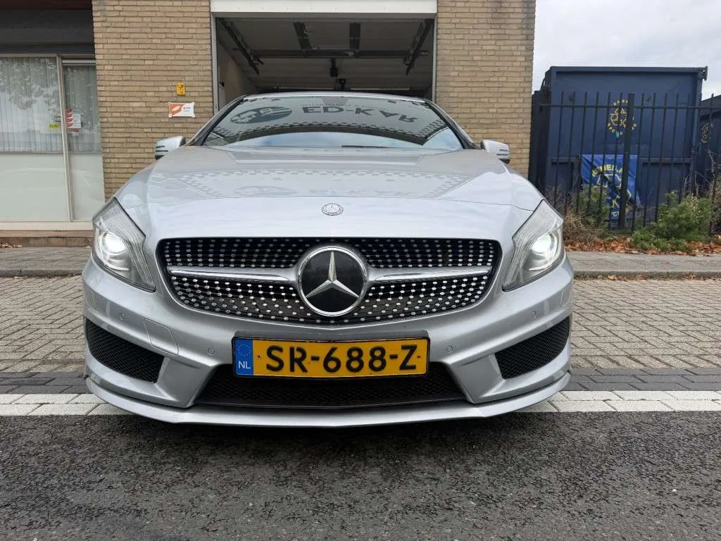 Mercedes-Benz A 180 2013 photo 4